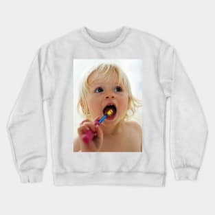 Baby girl brushing teeth (M830/1263) Crewneck Sweatshirt